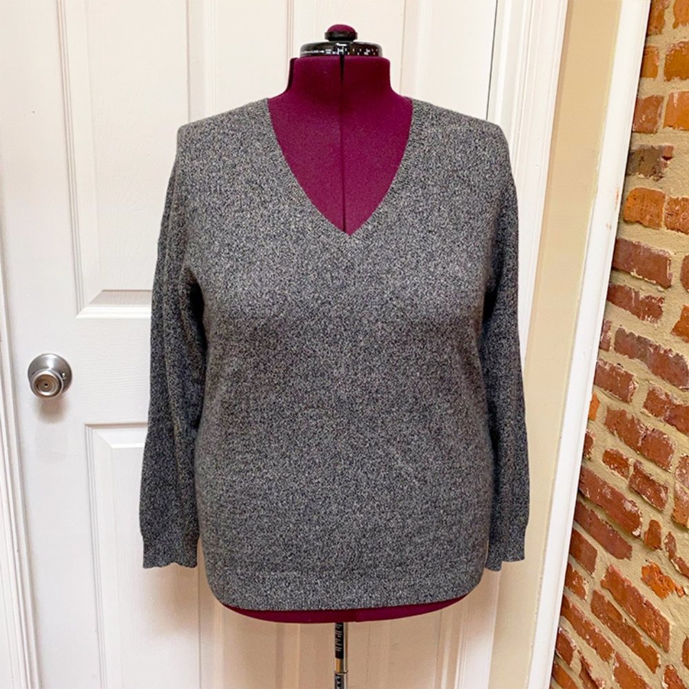 Lord & Taylor Essential V-Neck Cashmere Pullover